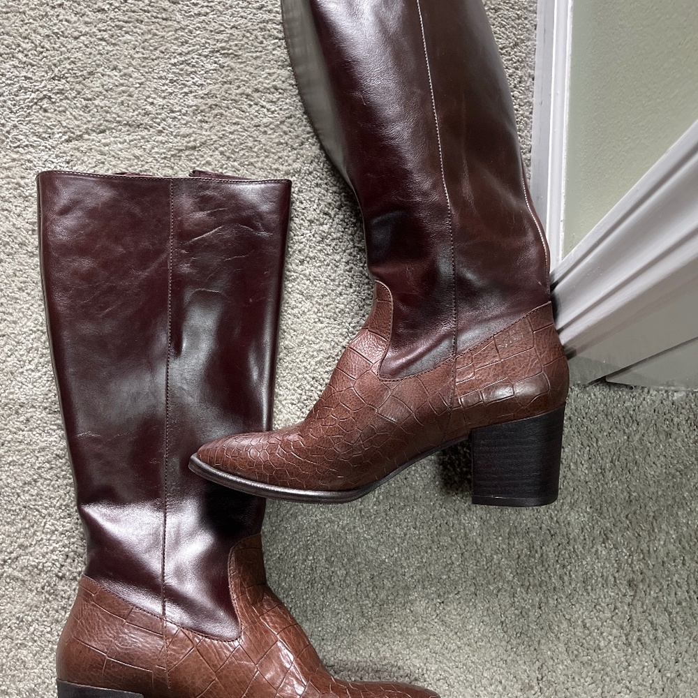 Etienne Aigner boots